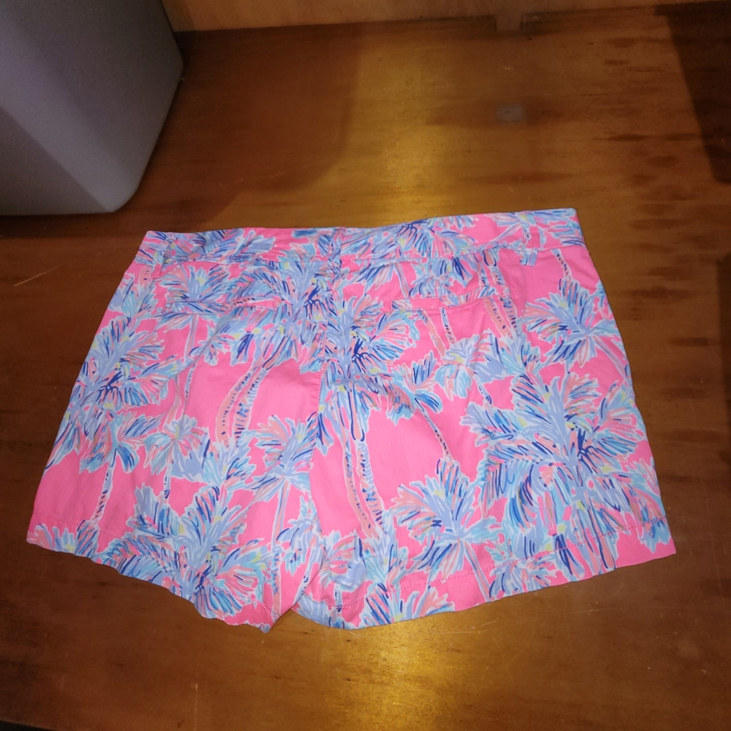 Lilly Pulitzer Callahan Shorts Size 16 Nice stems pink blue palm trees