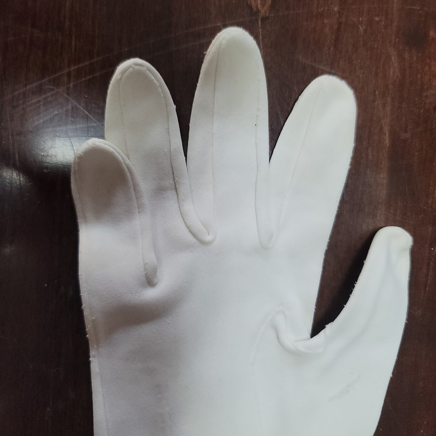 Vintage White Small / Medium White Gloves Short