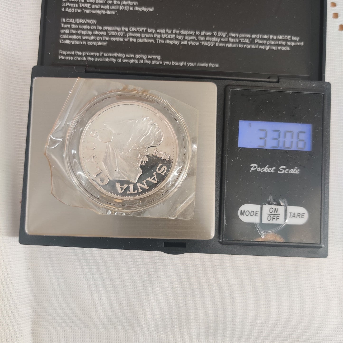 1 oz Santa Claus Ultra High Relief Silver Round - .999 Fine Bullion Art Medal
