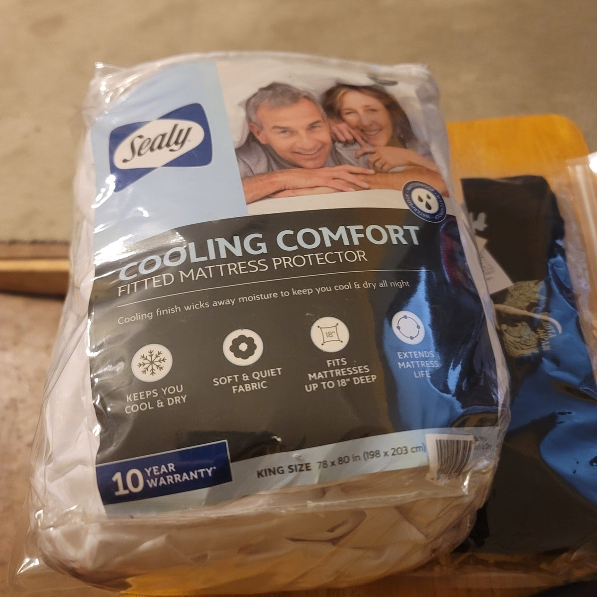 Sealy Cool Comfort Fitted Mattress Protector KING Size Waterproof Soft White NWT