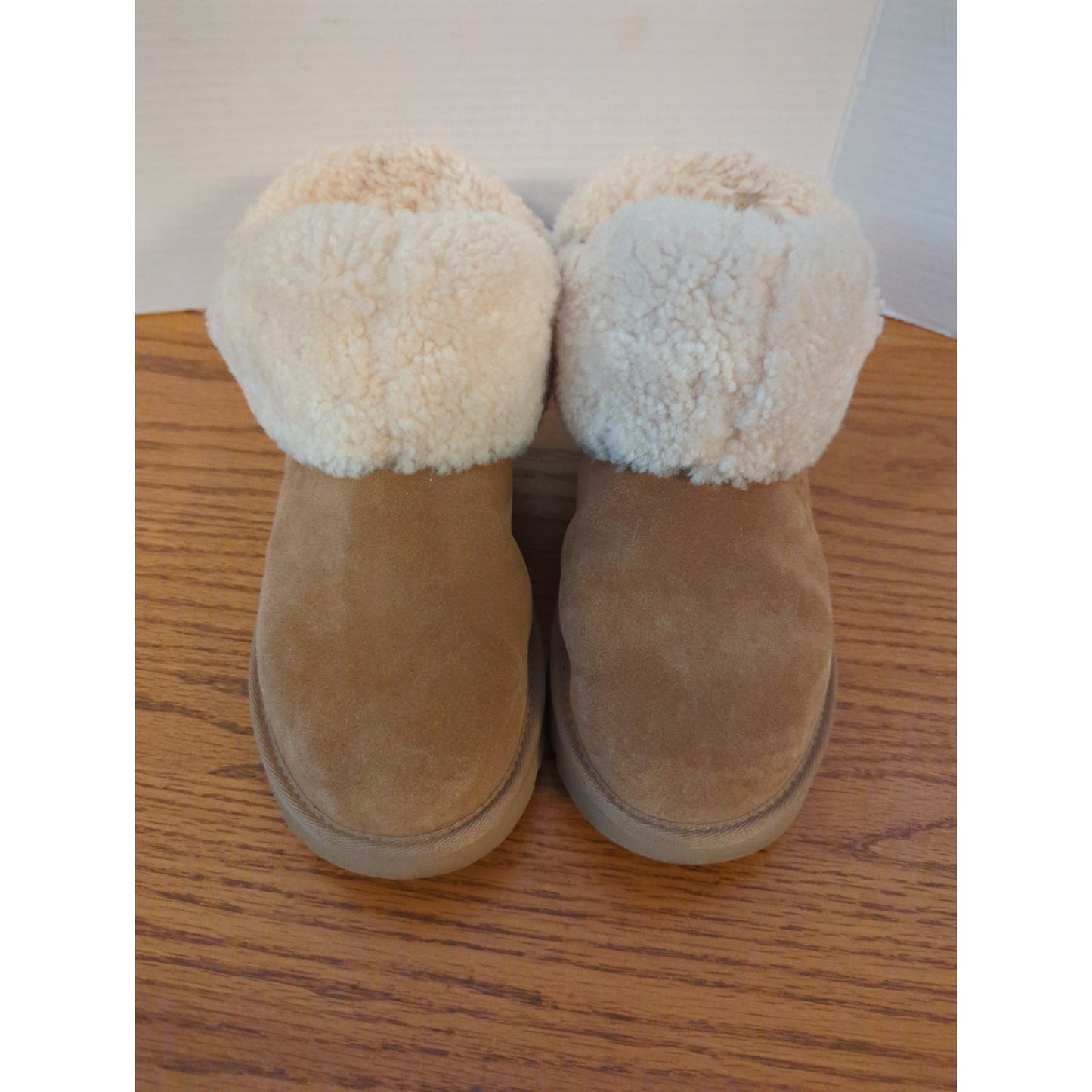 UGG Chestnut Suede Classic Slipper Booties Cozy Cabin Aesthetic Women's Size 8
