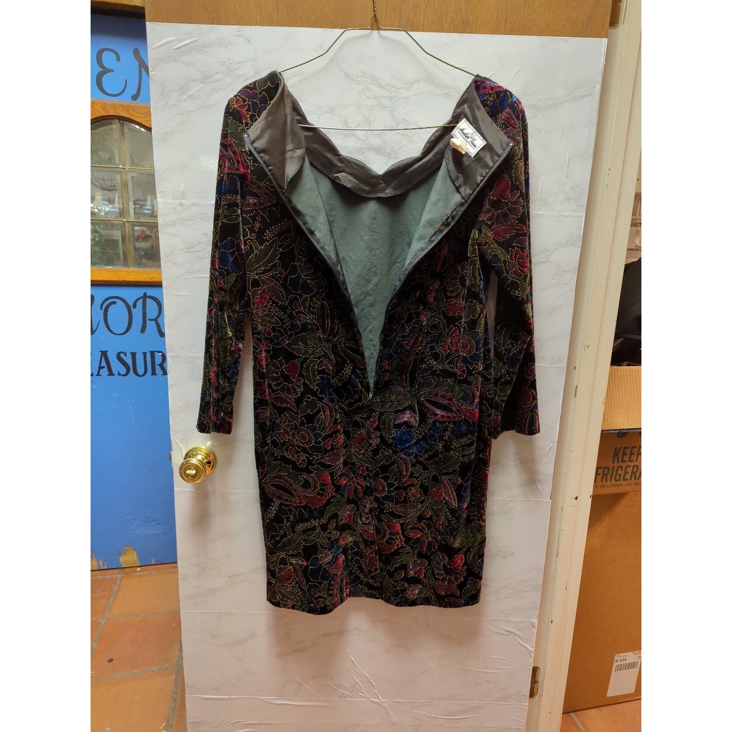 Another Thyme Vintage Size 18 Long sleeve dress knee length crushed velvet