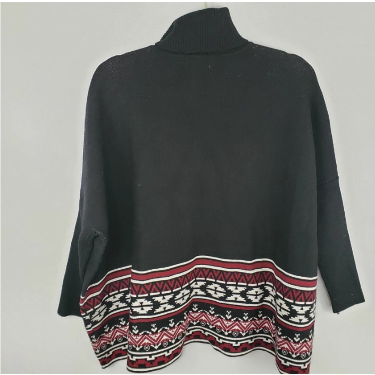 Joseph A SOUTHWEST Patterned Turtleneck oVERSIZED Sweater Size M NEW MEDIUM