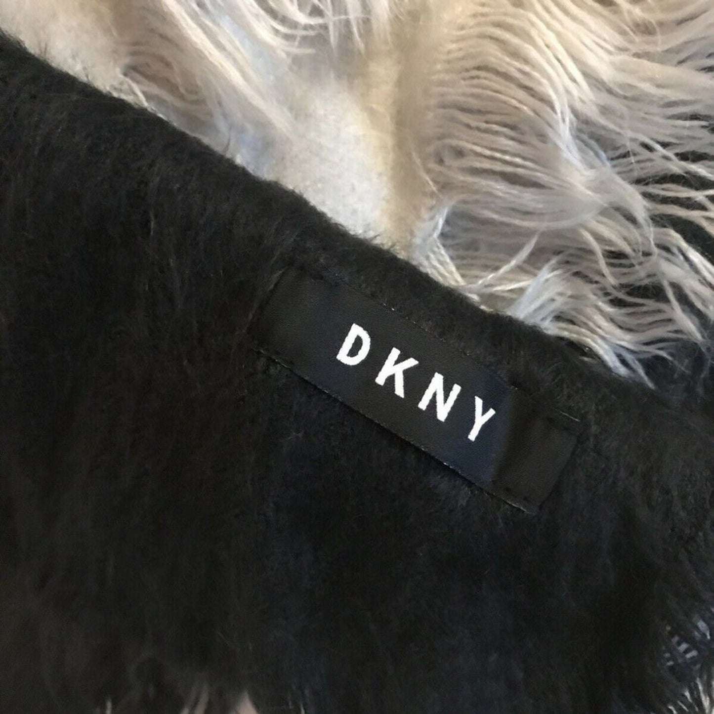 DKNY Donna Karen NY WOVEN OMBRE SCARF Grey/Black NEW large Cozy Soft Wrap