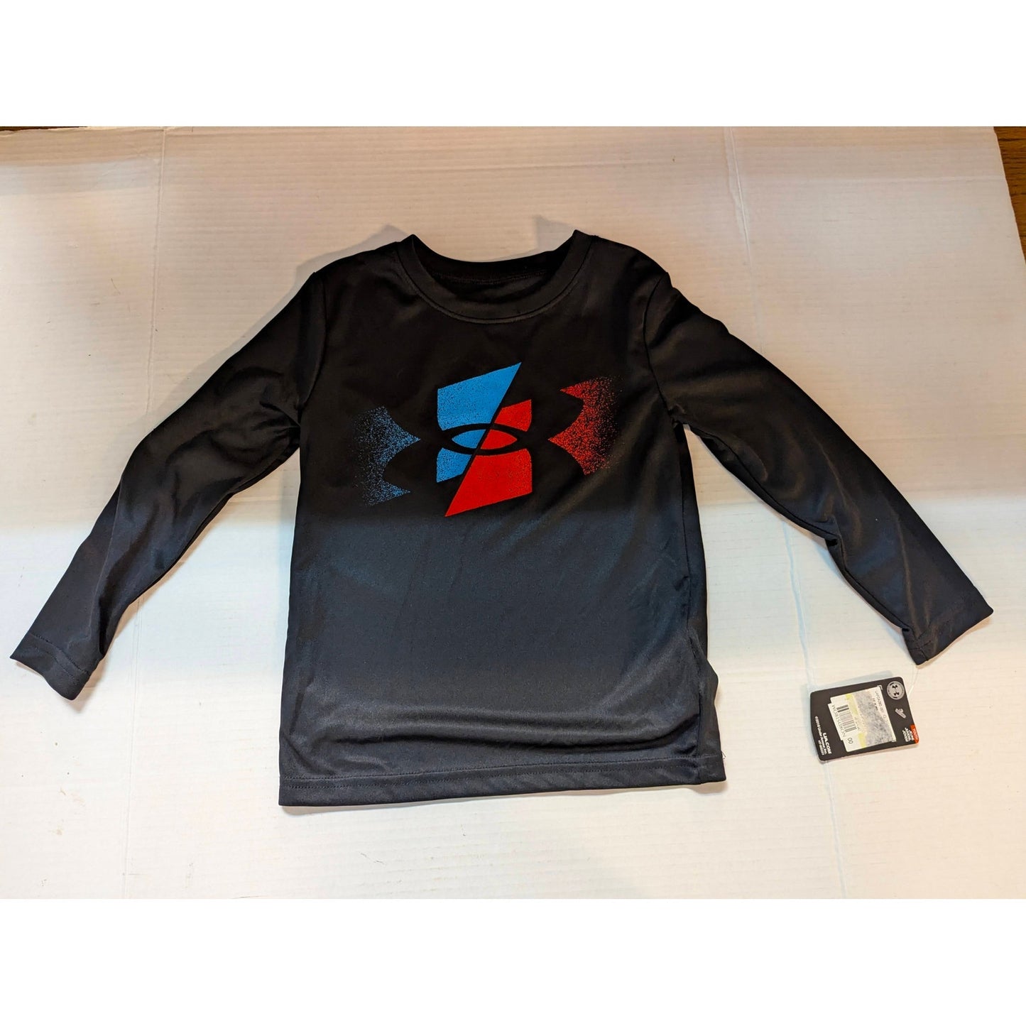 Under Armour Boys Black Graphic Long Sleeve Active Shirt 4T NWT