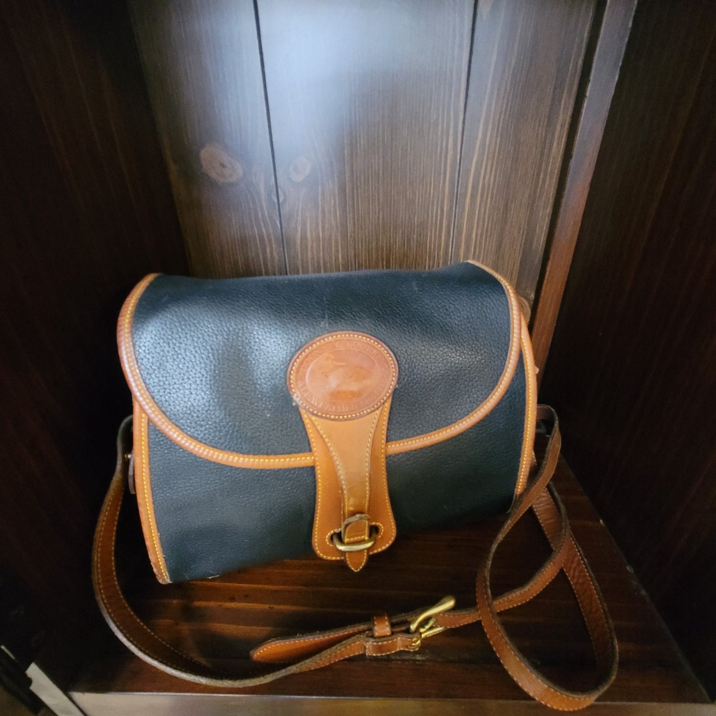 Vintage Dooney & Bourke All-Weather Leather Essex shoulder bag British tan trim