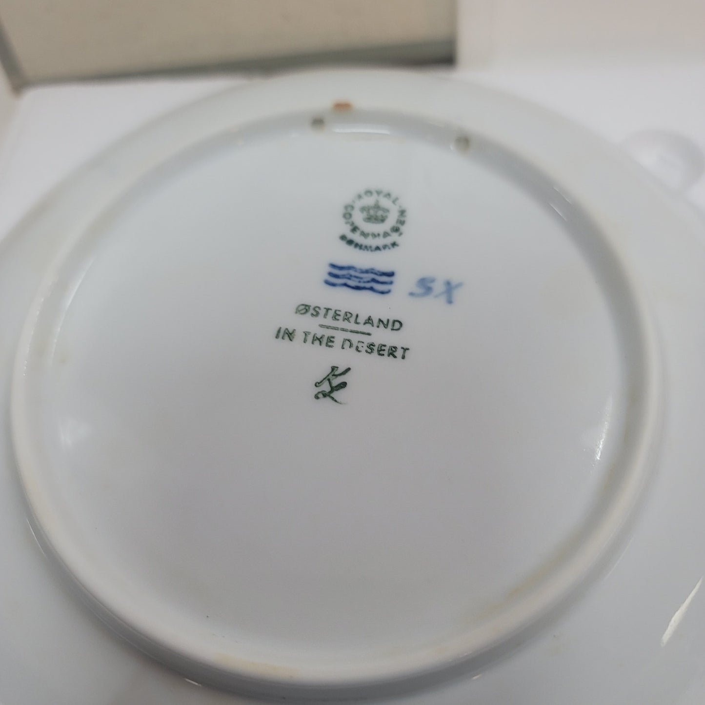 Royal Copenhagen 1972 Into the desert palm tree camel Plate Blue Collectors VTg.