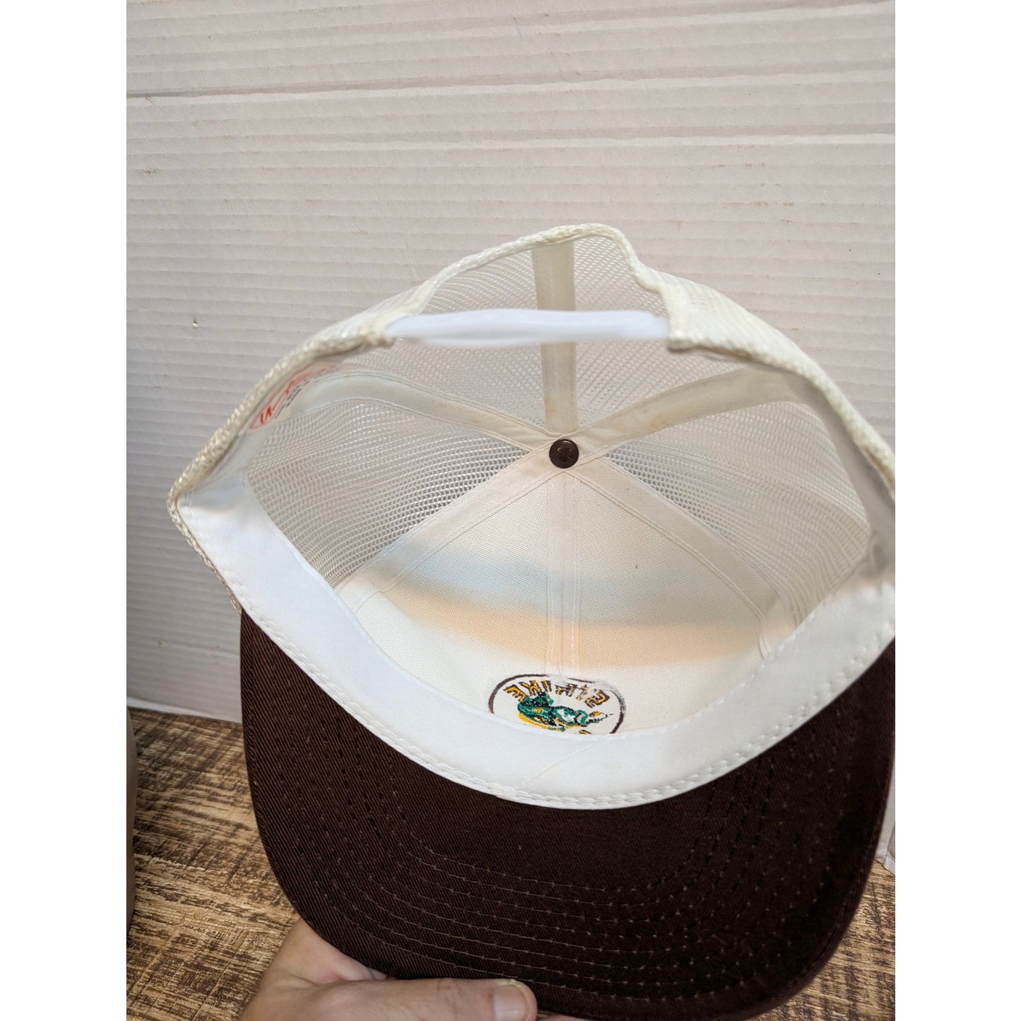 Vintage Strike King Lures White Brown Trucker Snapback Hat Retro Y2K