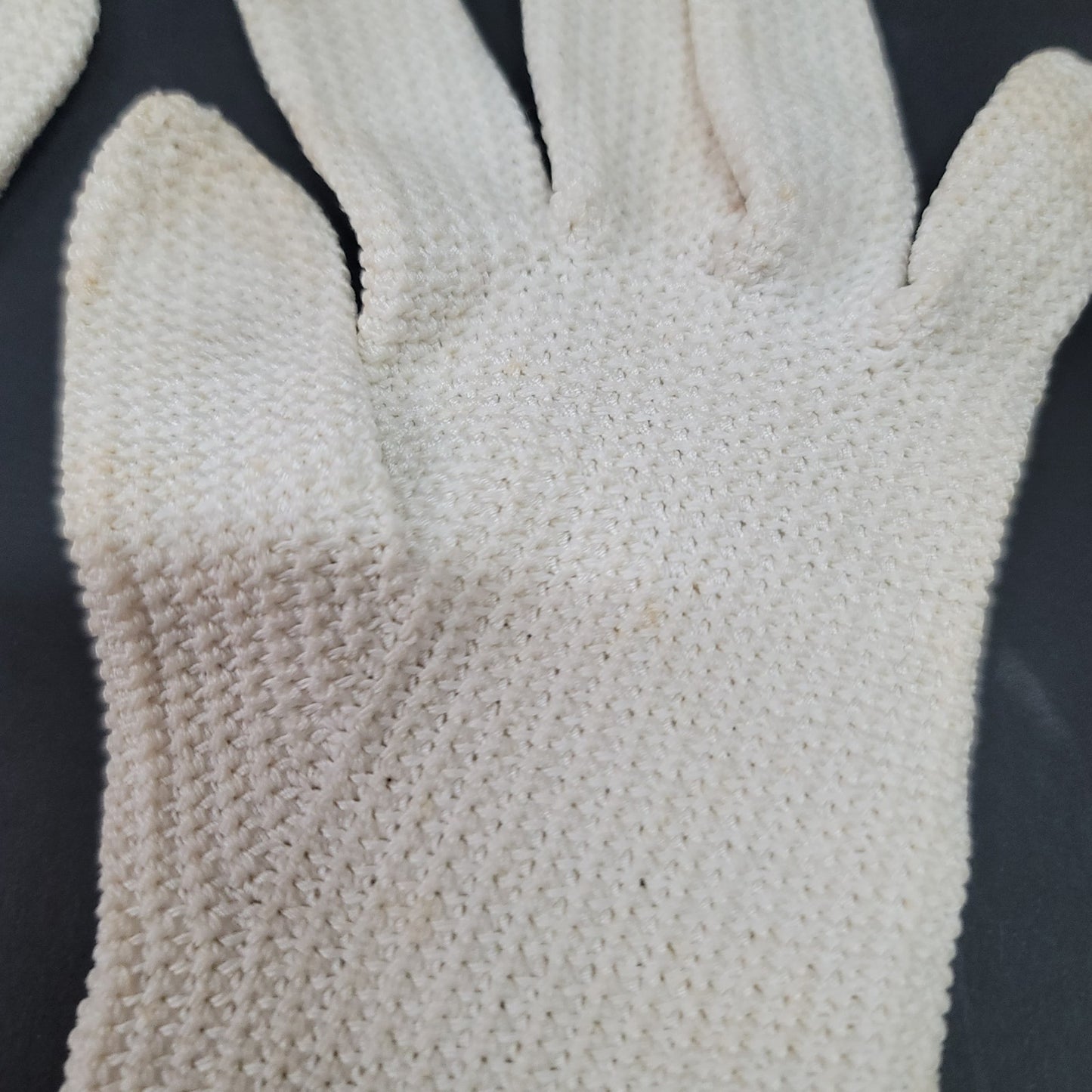 Vintage girls womens knit white short gloves prom evening small medium