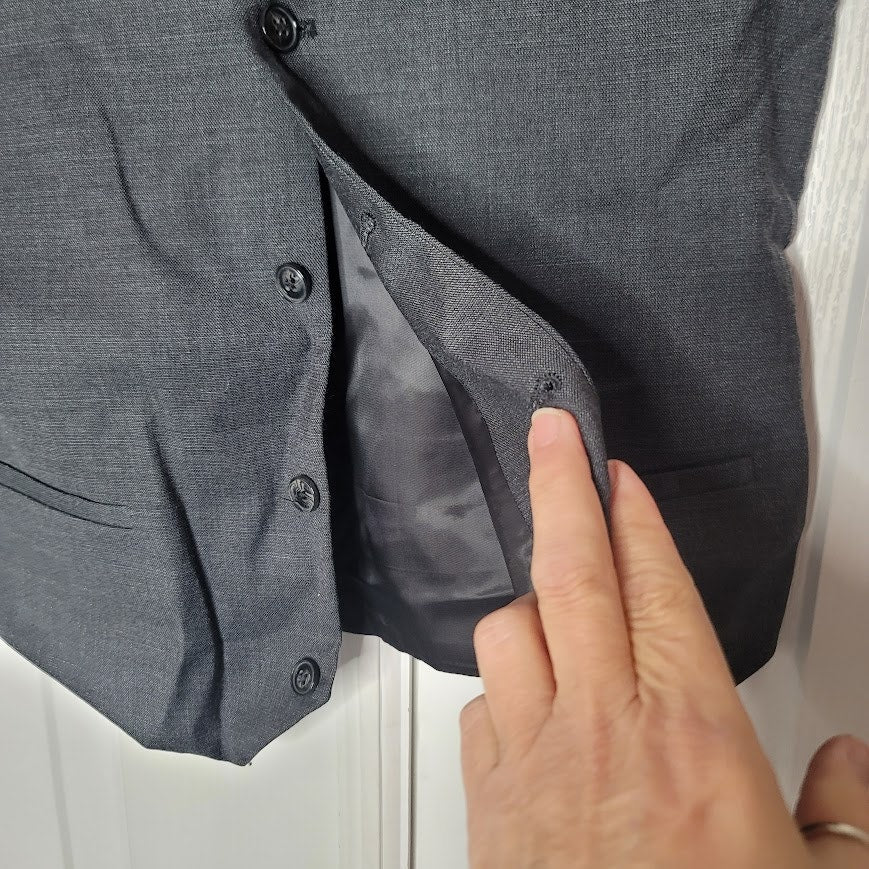 Perry Ellis Boy V-Neckline Button Up Formal Vest Boys 16 Blue NWT