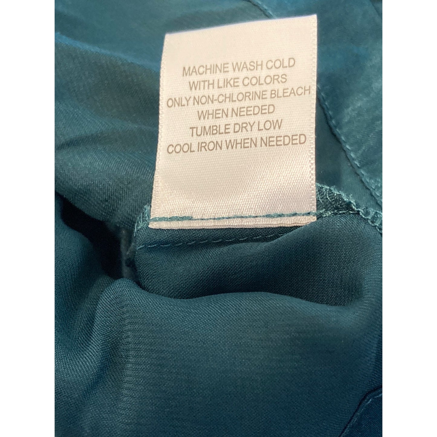Modcloth V-Neck Satiny Long Sleeve Knot Tie Cuff Blouse Sz Medium in Emerald NWT