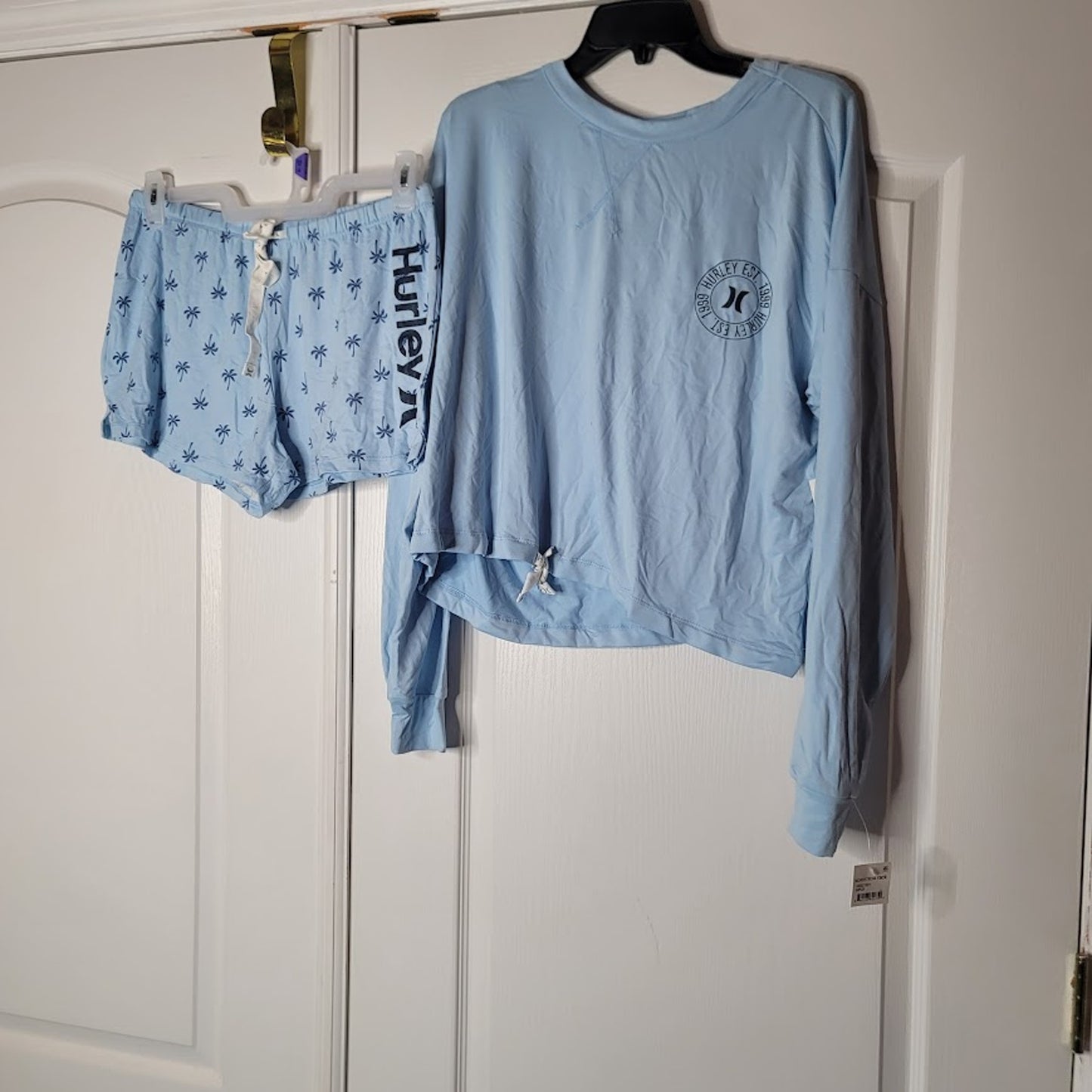 Hurley Pajama Set Size SMALL Baby Blue coconuts Long sleeve and Shorts NEW