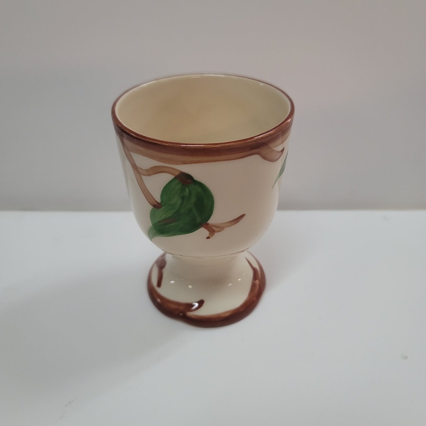 Egg cup FRANCISCAN VINTAGE Apple USA Backstamp Unusual RARE