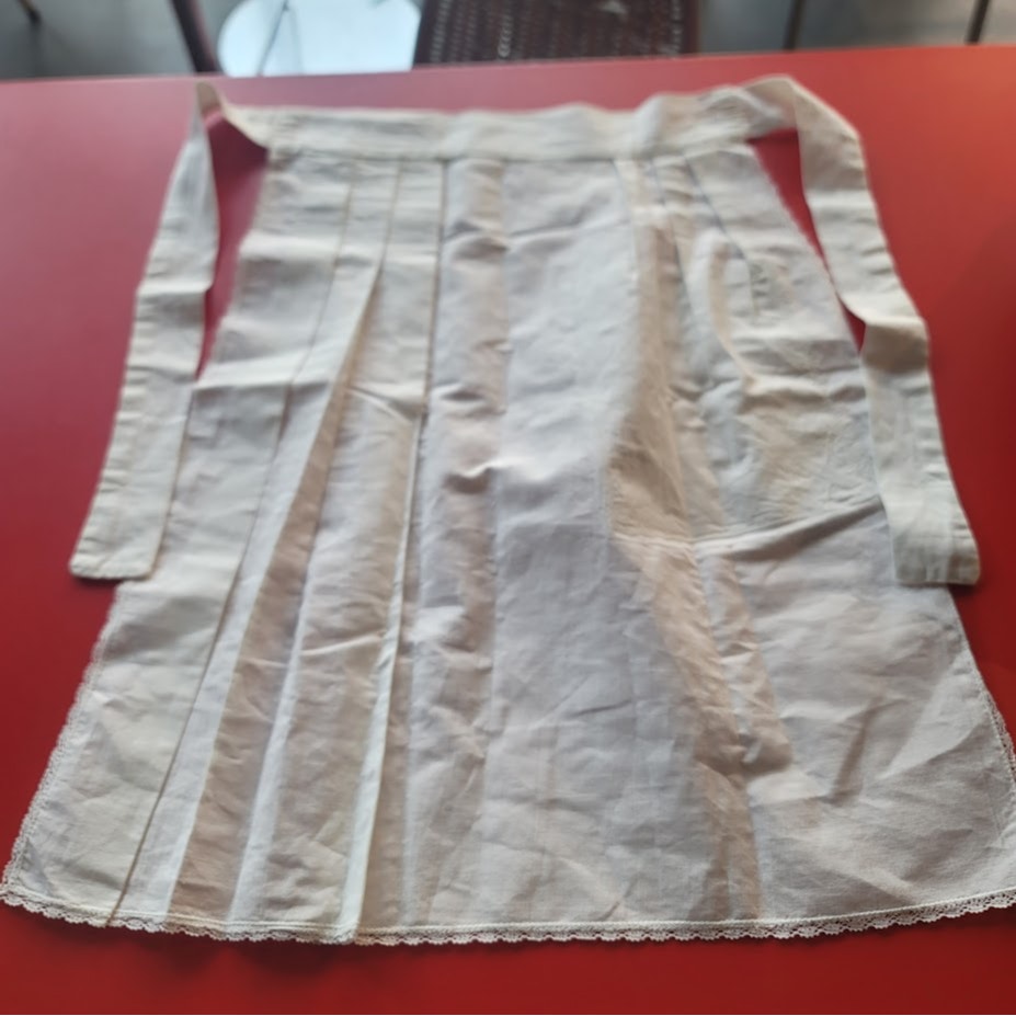 Vintage White Eyelet Embroidered Apron Floral French Country Shabby Chic Italy