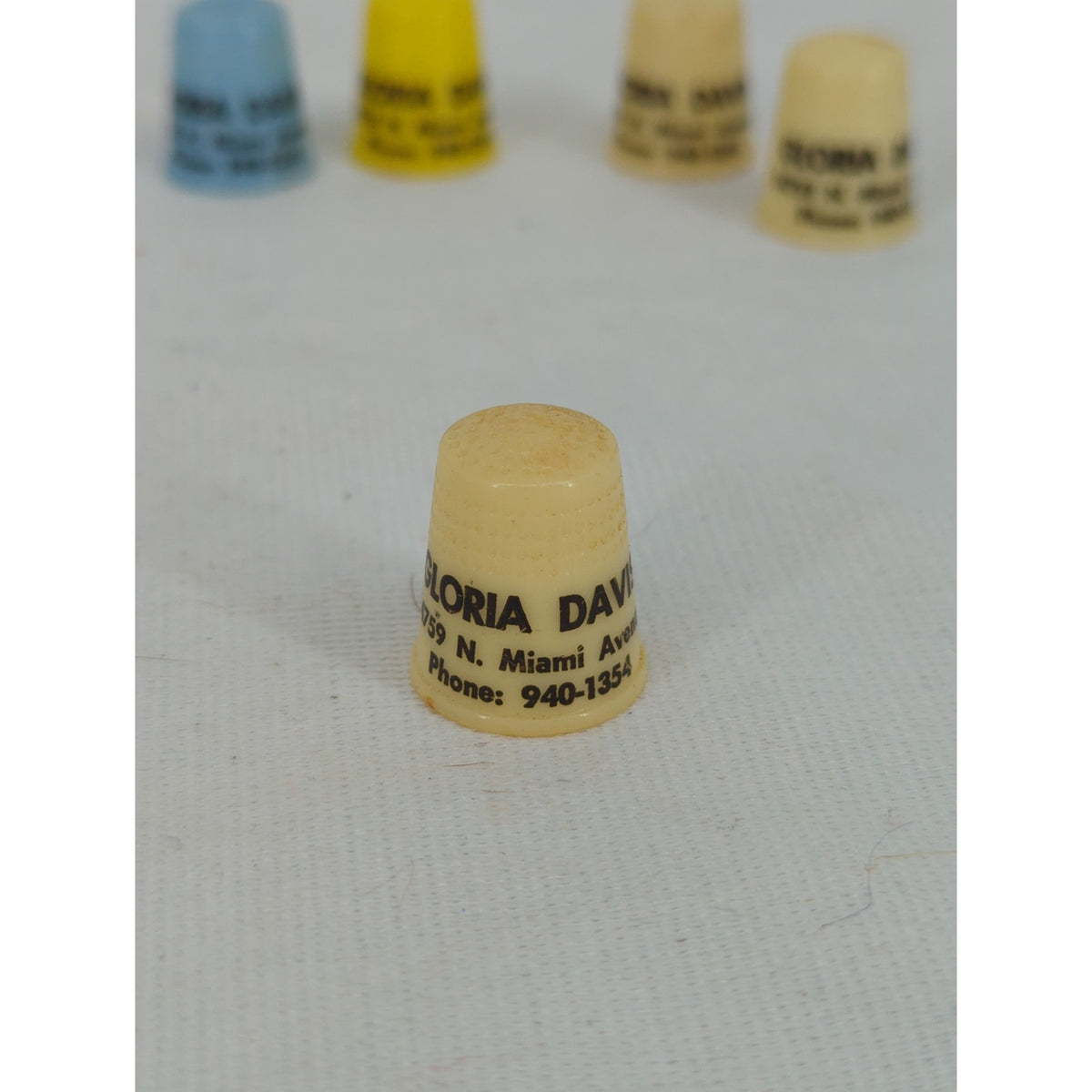 Lot of 12 Vintage And Modern Thimbles Advertising Souvenir Metal Cabbage Patch