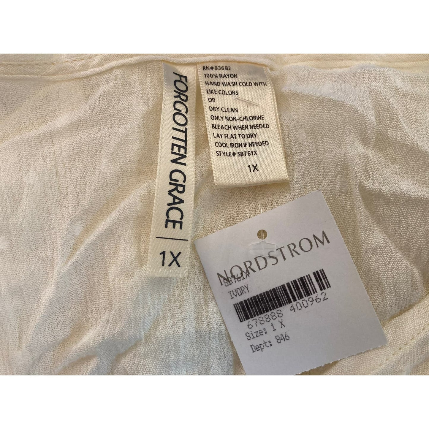 Forgotten Grace Embroidered Flare Sleeve Boho Pullover Top Size 1X in Ivory NWT
