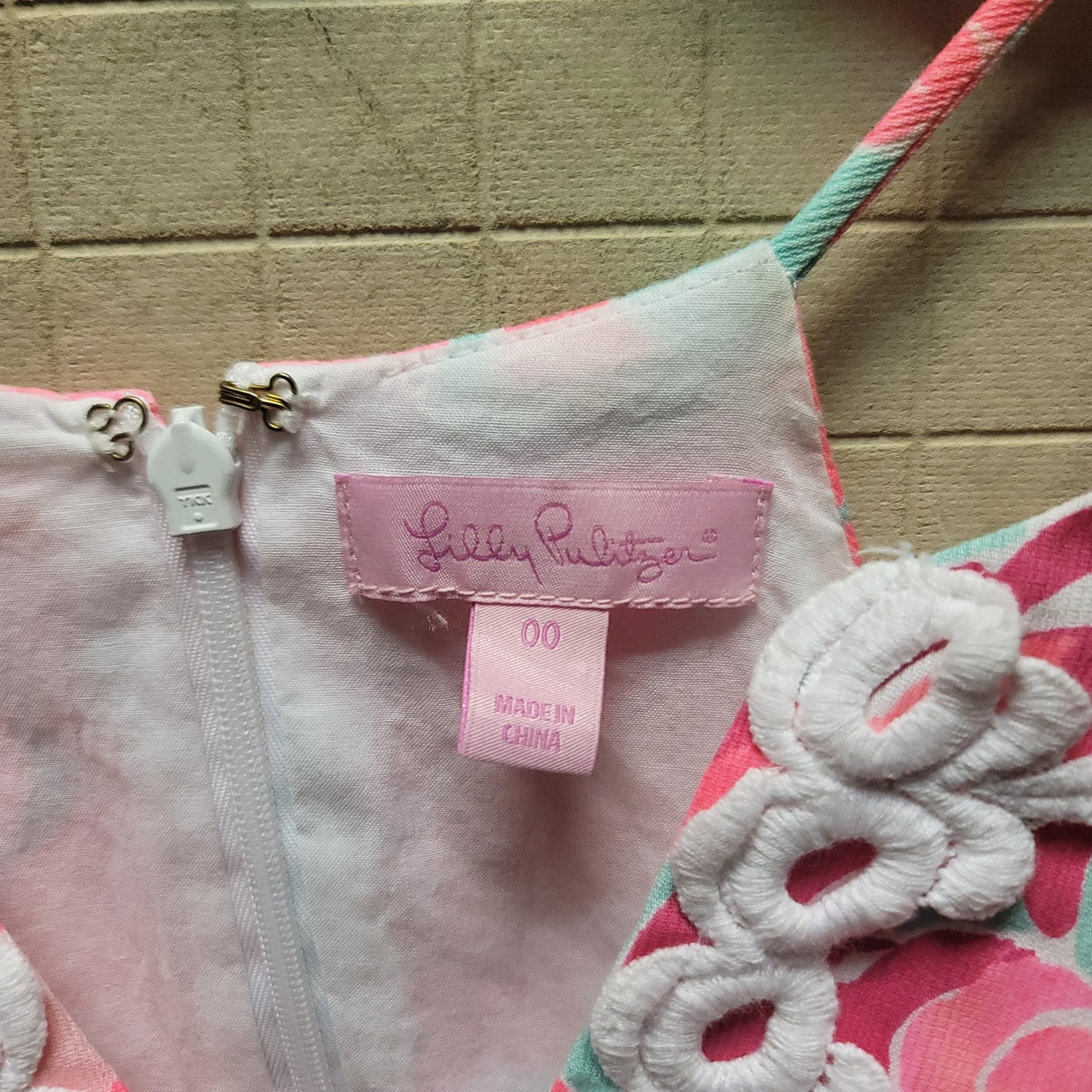 LILLY PULITZER Size 00 Pink Love Birds Pearl Shift Dress XXS Summer Casual NICE