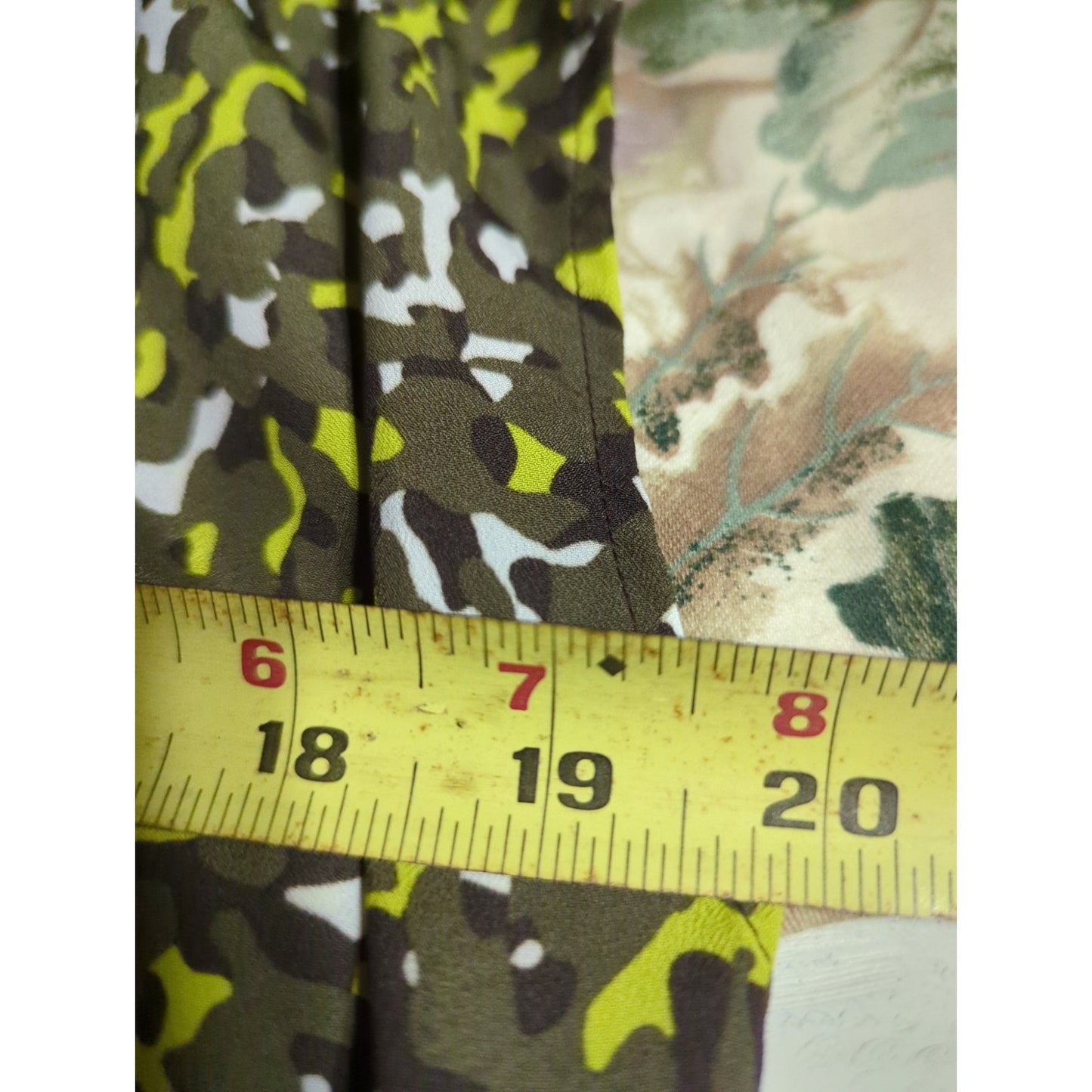ichael Kors Citron Green Grey Abstract Print Sleeveless Tie Neck Blouse XS Class