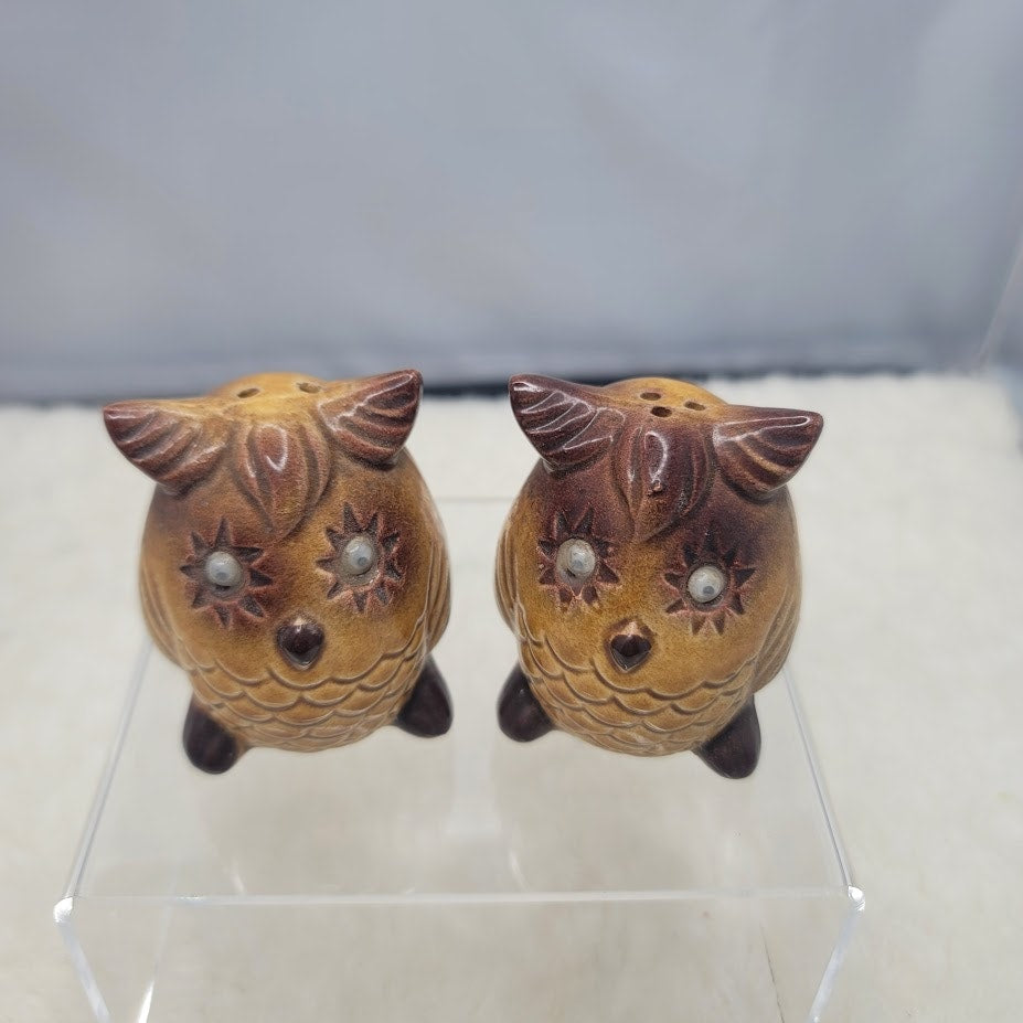 Pair Vintage Japan Brown Googly Eye Salt Pepper Shaker Collectible Kitsch OWLS