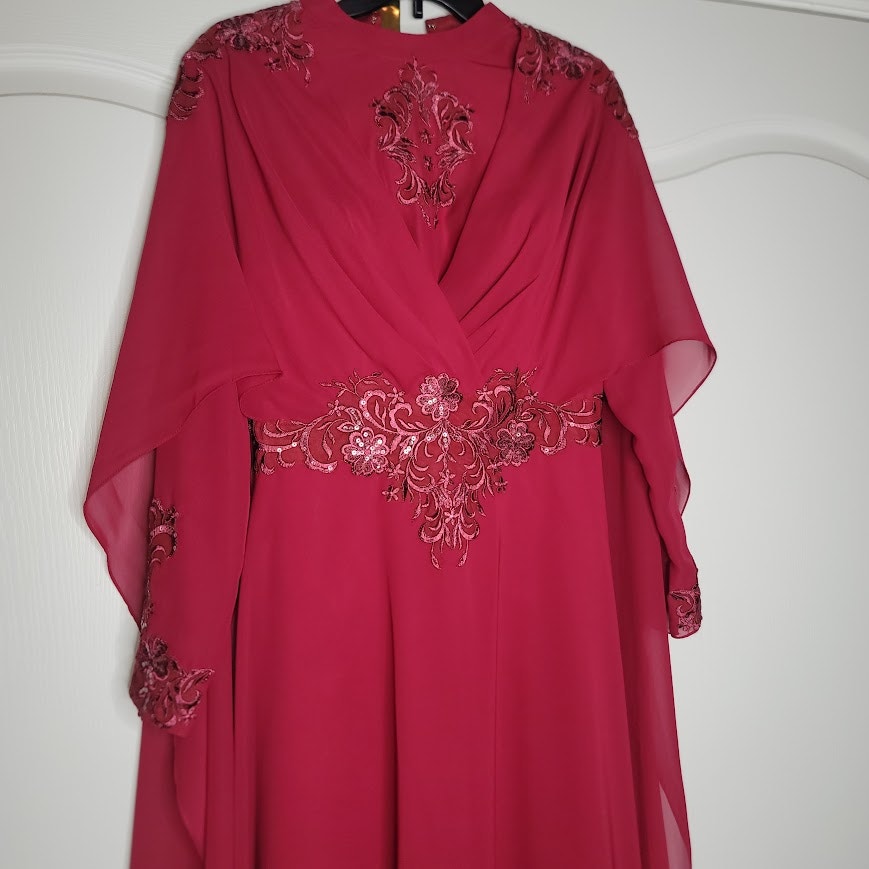 JJ's House Size 8 Burgundy Wedding Mother in Law Dress formal cape NEW Crepe