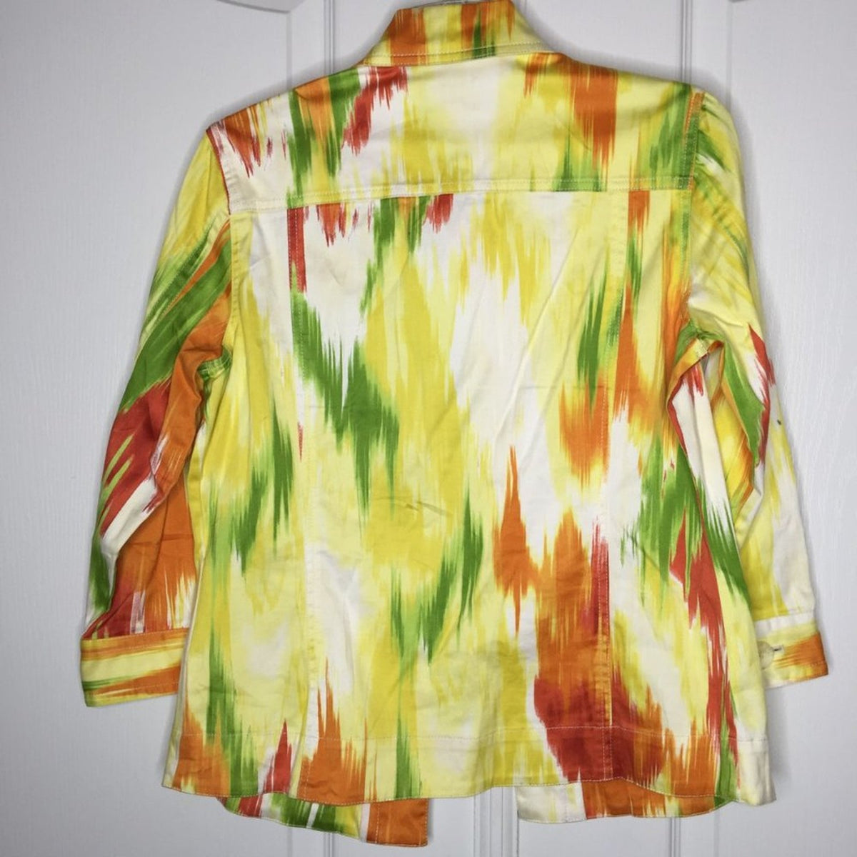Chico's Button Down Jacket Long Sleeve Flame Print size 0 equal size small in US