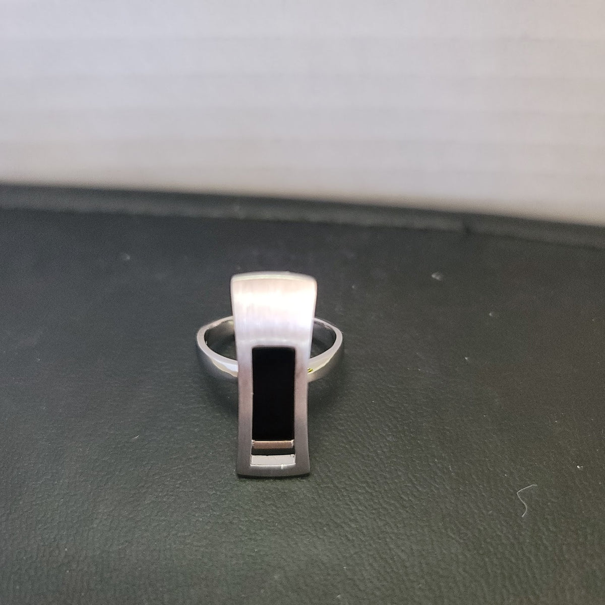 Sterling Silver Two Tone Black Onyx Size 7.5 Brushed silver MCM Ultra Modern