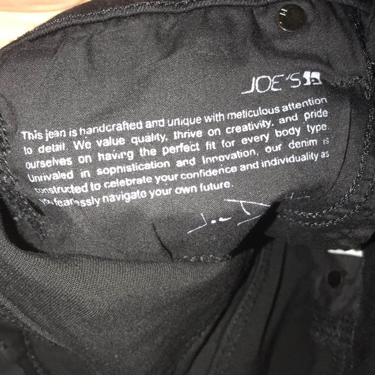 Joe’s Jeans The Charlie Skinny Cobra Black Pants 23