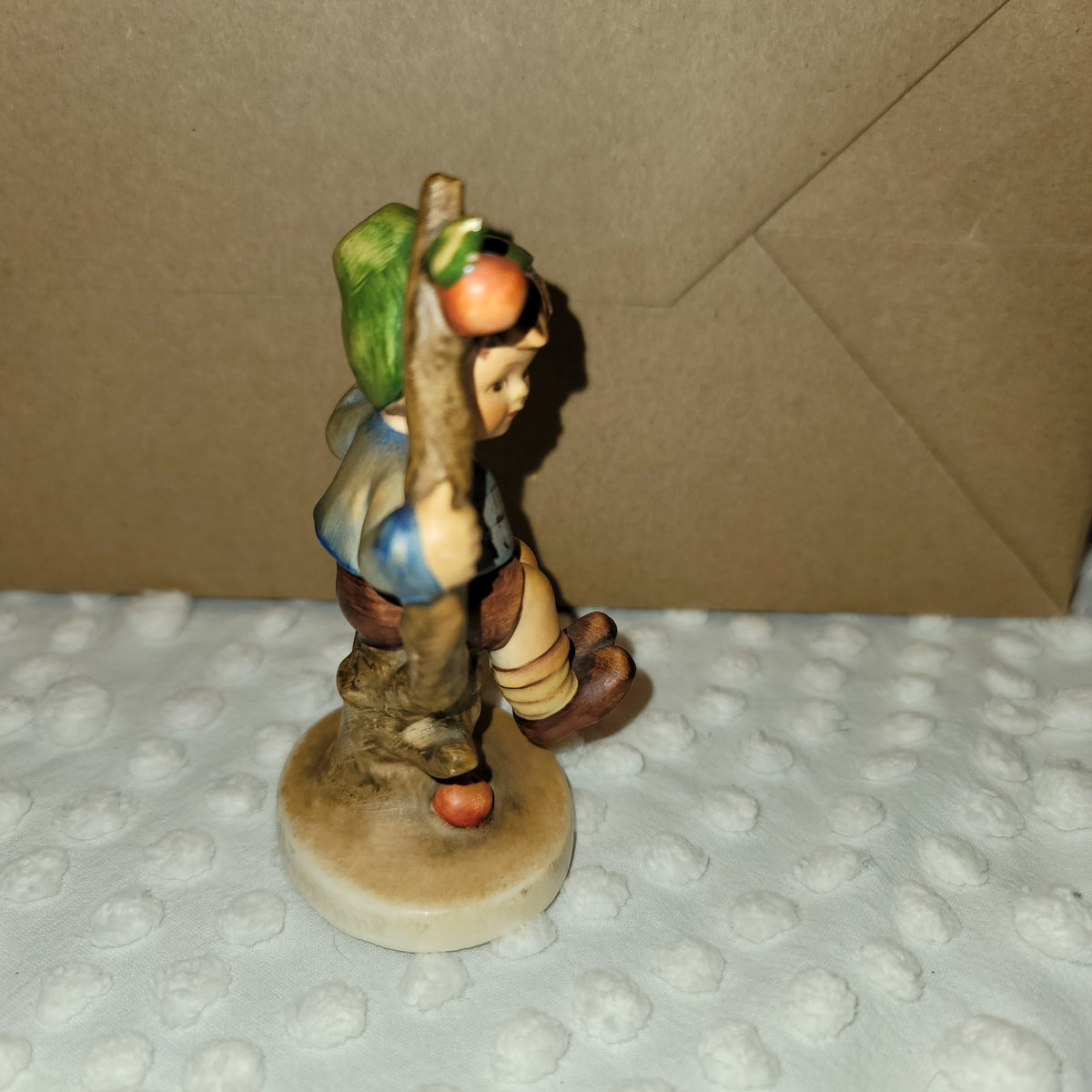 Hummel Figurine Apple Tree Boy multicolor