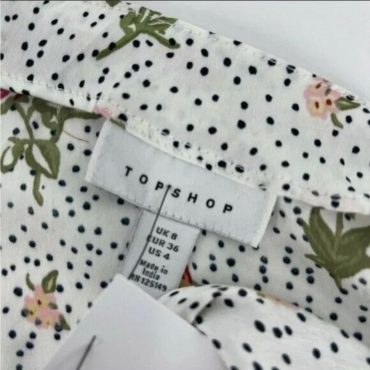 TopShop Women’s Floral Dot Tie Front Satiny Blouse Size 4 White Dots Floral NWT
