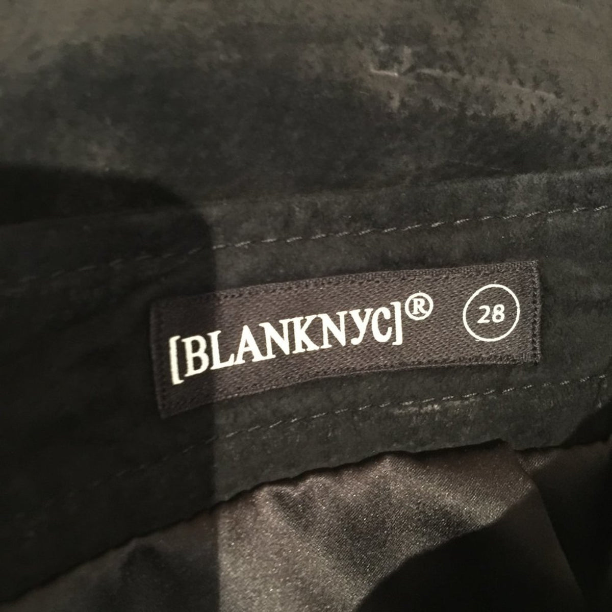 Blank NYC Grommet Suede Mini Skirt 100 % suede leather Castle Black Size 28
