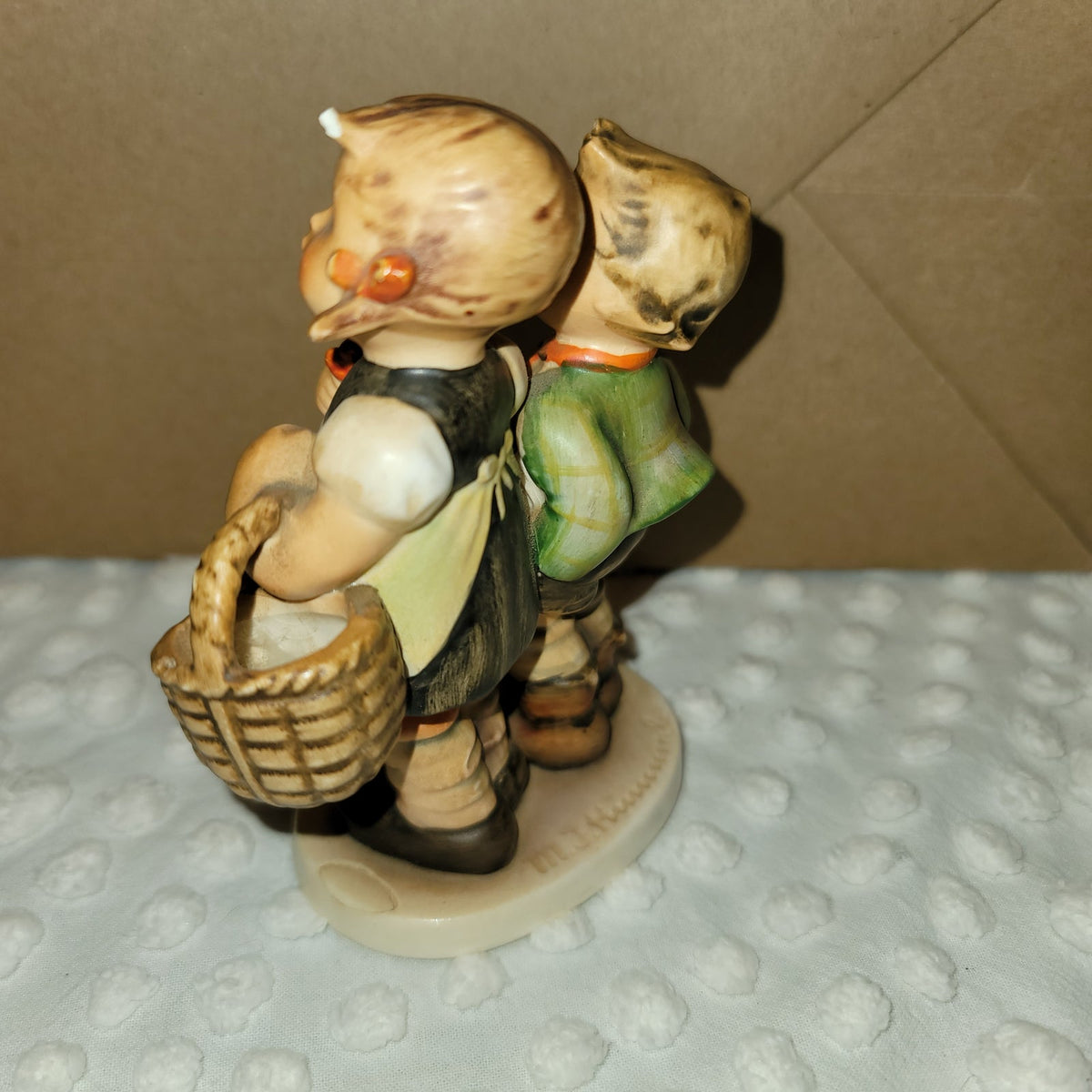 RARE MI HUMMEL #49/0 W. Germany "TO MARKET" FIGURINE TMK3 1960-72 Wine in Basket
