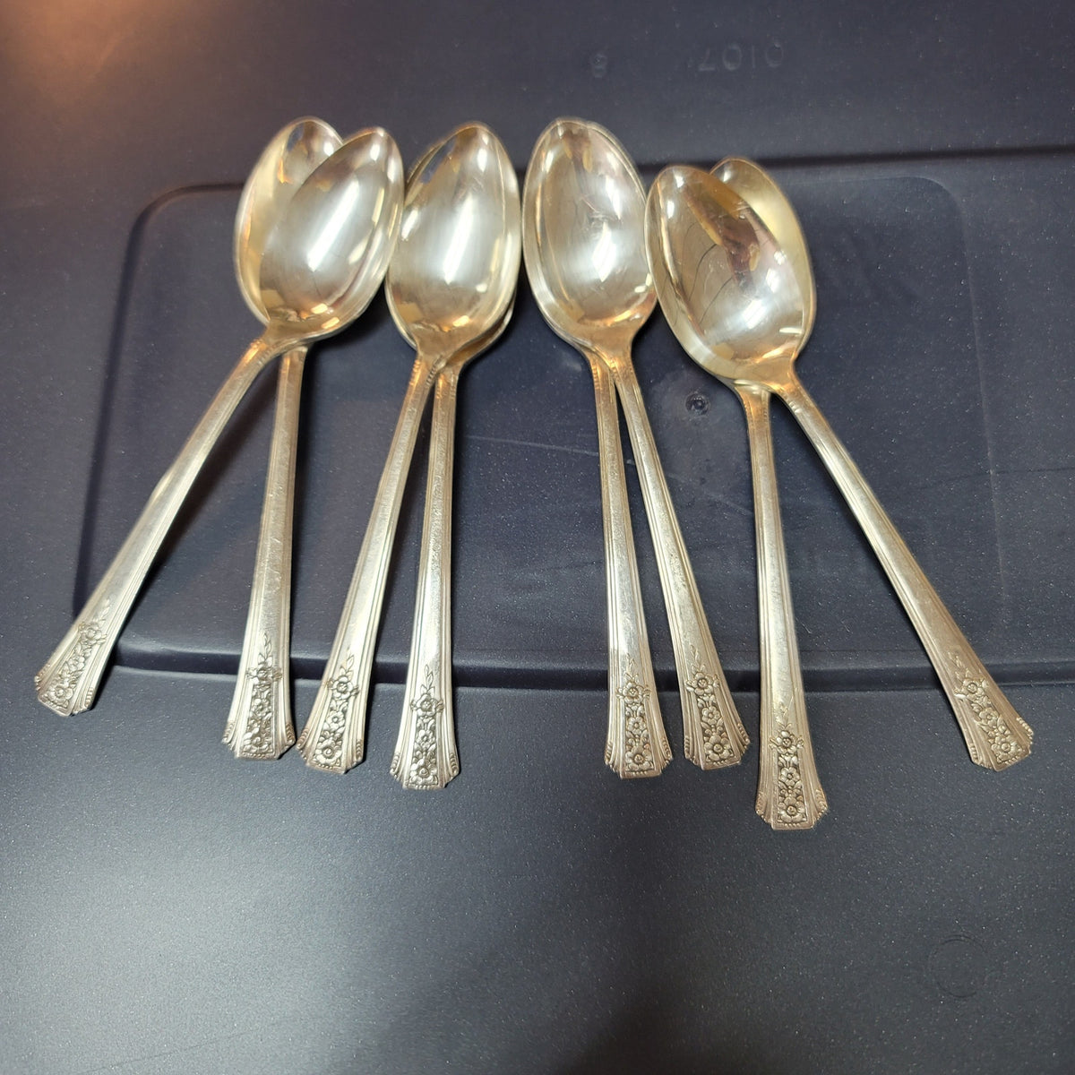 Oneida Vintage Community Plate Silverware 8 teaspoons Tudor Plate 1939 Fortune