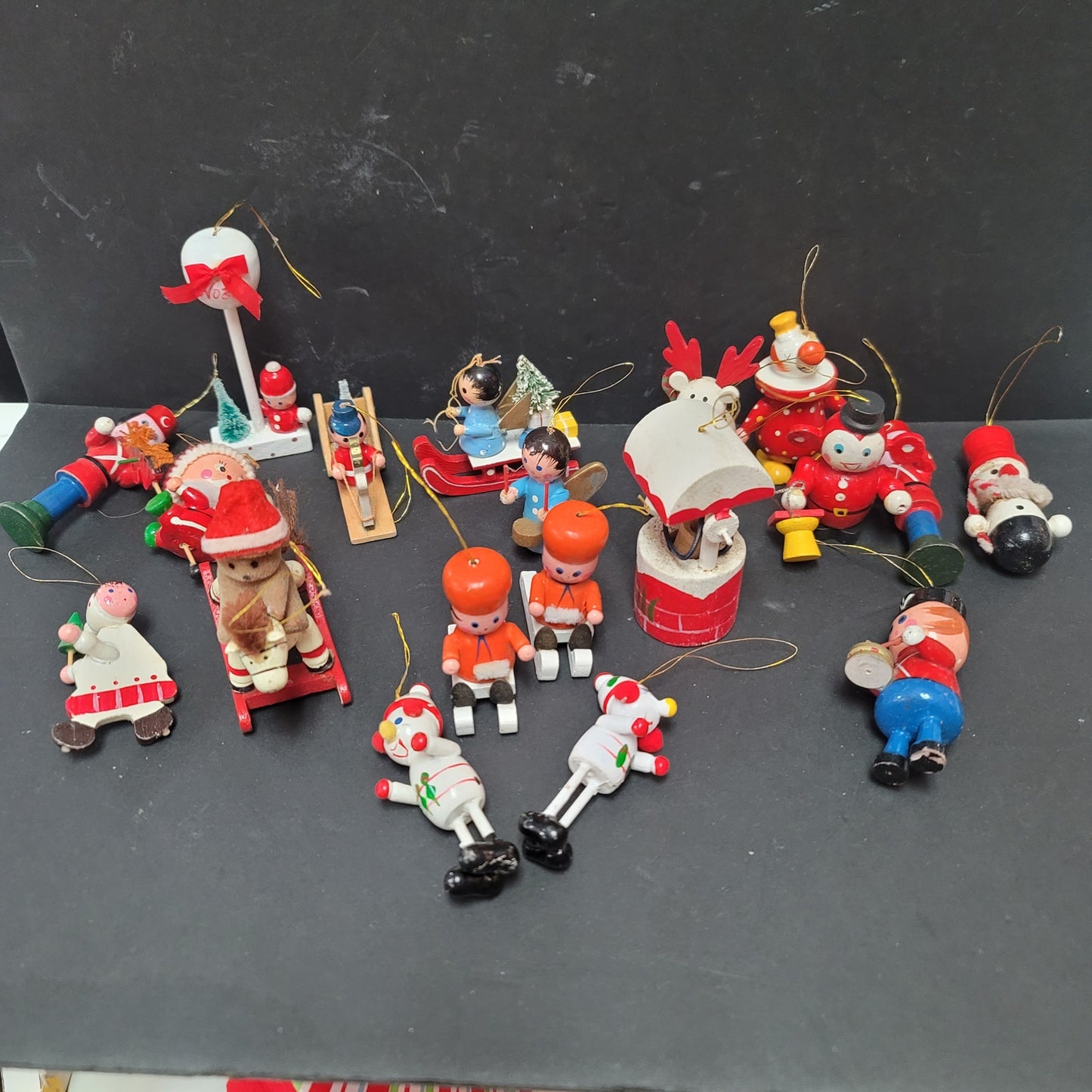 Lot 20 vintage wooden ornaments Santa Well Snowman Elves sleighs Sled Nutcracker