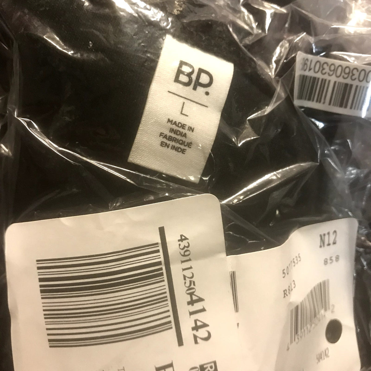 BP. NWT Lace Trim Long Sleeve Tee In Black Size Large