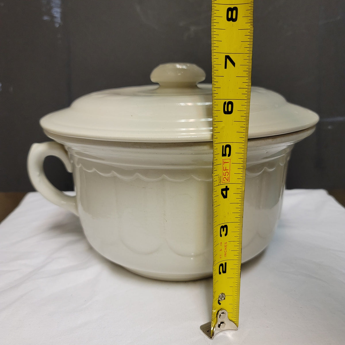 Vintage Ironstone Ceramic White round Chamber pot handle and lid Slot jar potty