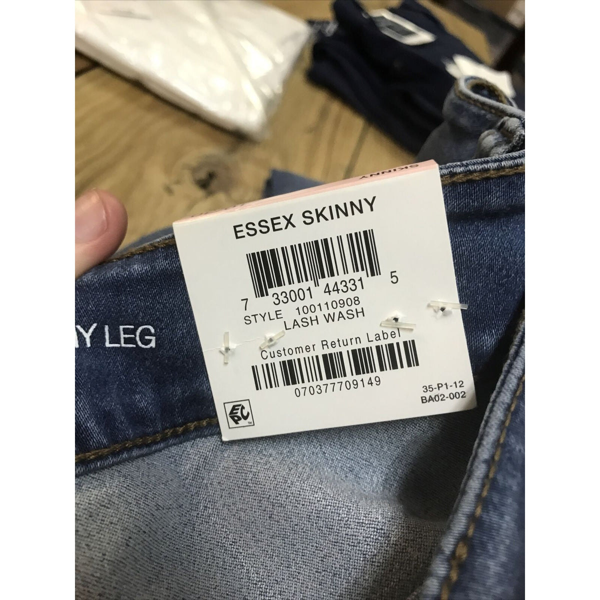 INC International Concepts Essex Curvy-Fit Ankle Distressed Jeans High Rise 10