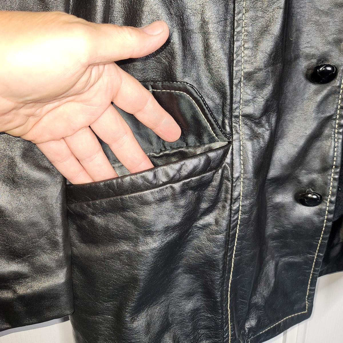 Juilliard Leather Vintage 1970 Lg. Lapel black white stitching Sz 38 Coat Jacket
