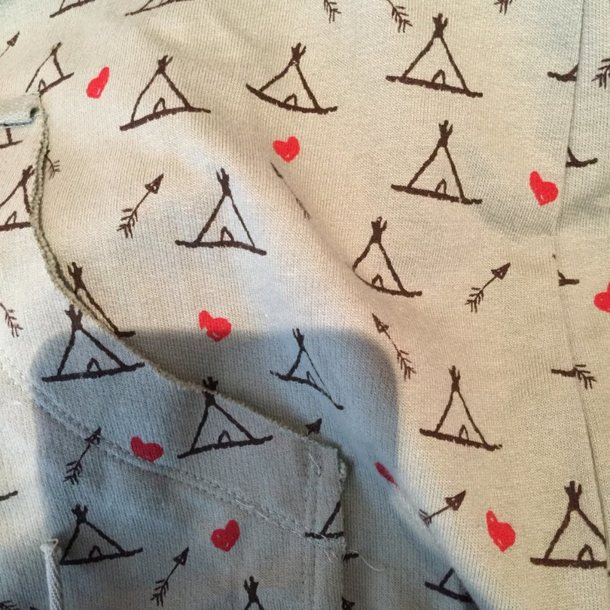 Blue Bird Full Zip Hoodie Short Sleeve Green Red Heart Tepees MediumTie waist