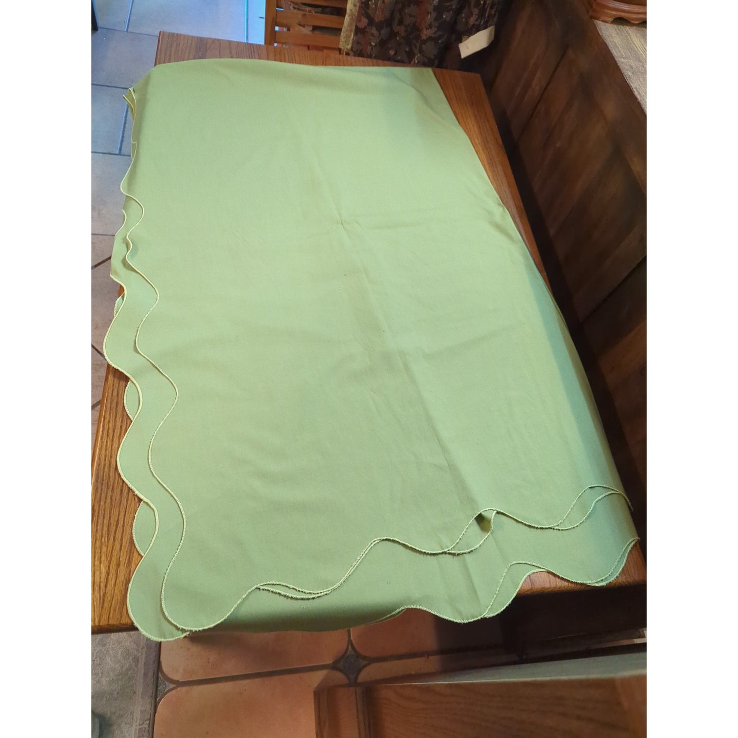 Vintage 1970s Avocado Green Rectangular Tablecloth with Scalloped Edge