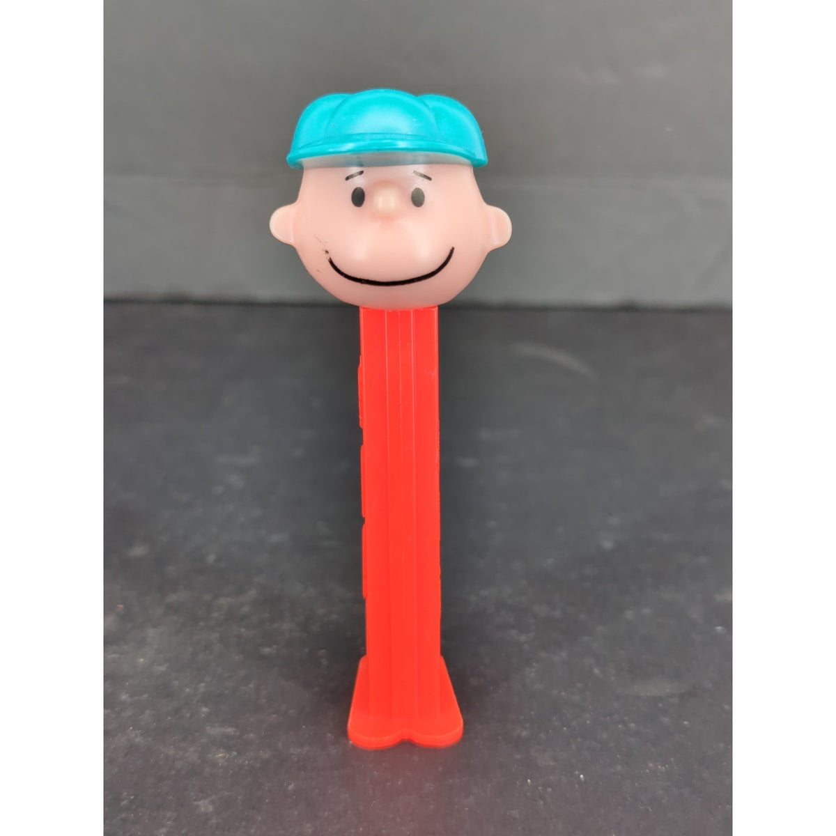 Vintage Charlie Brown PEZ Dispenser Peanuts Gang Blue Cap Red Stem