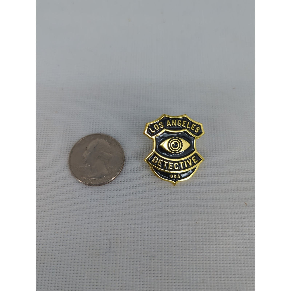 Los Angeles Detective Enamel Lapel Pin Badge Gold Tone Black Eye Novelty