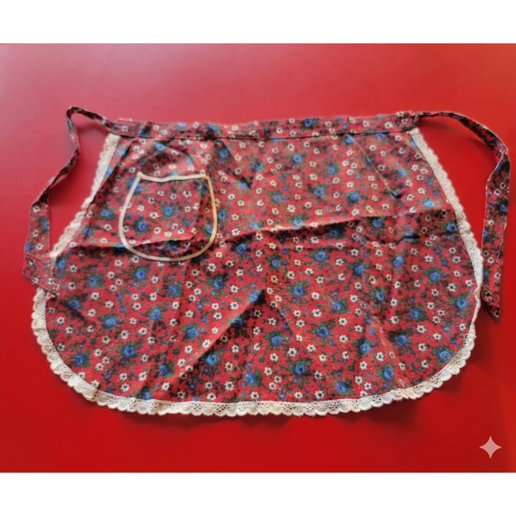 Vintage Red Floral Calico Half Apron Scalloped Lace Farmhouse Country Aesthetic