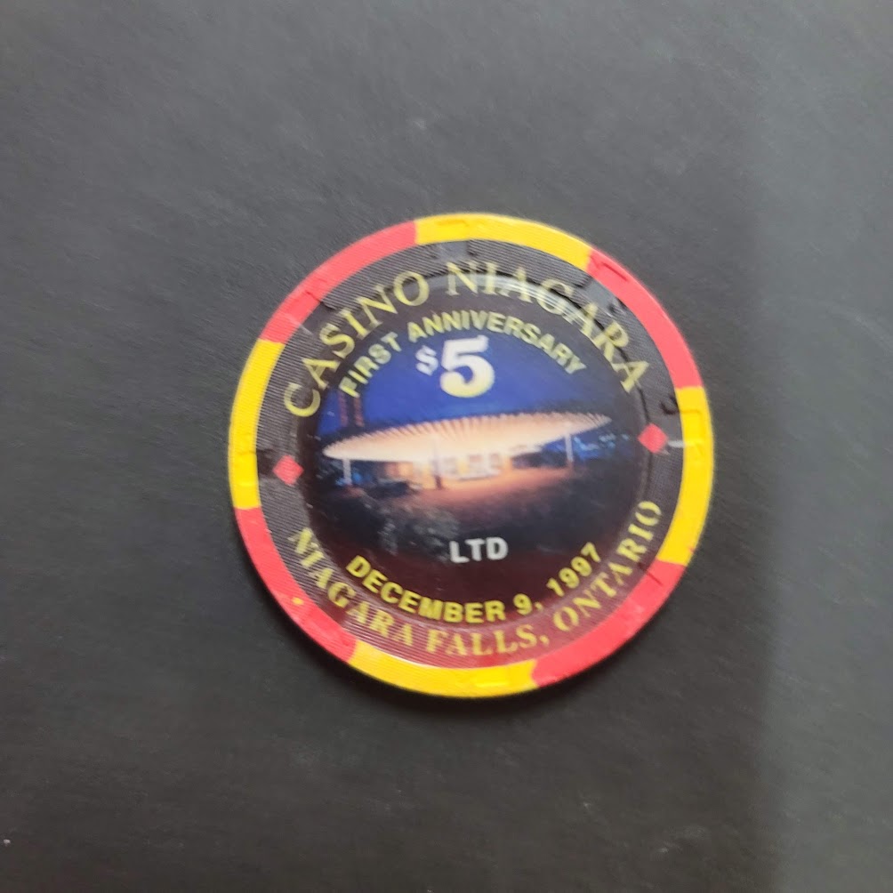 Chip CASINO NIAGARA FIRST ANNIVERSARY $5 December 9 1997 Niagara Falls, Ontario