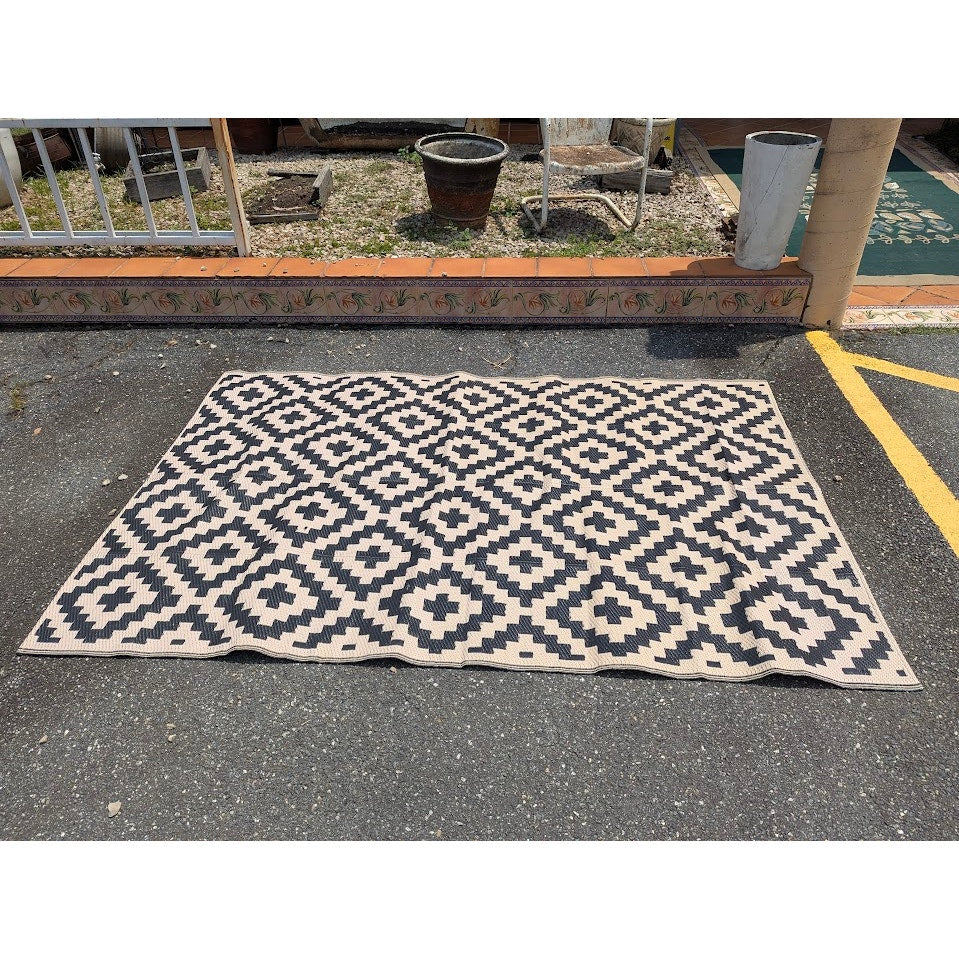 Secondhand Sandies: Aztec Black White Foldable Outdoor Patio Camping  Rug