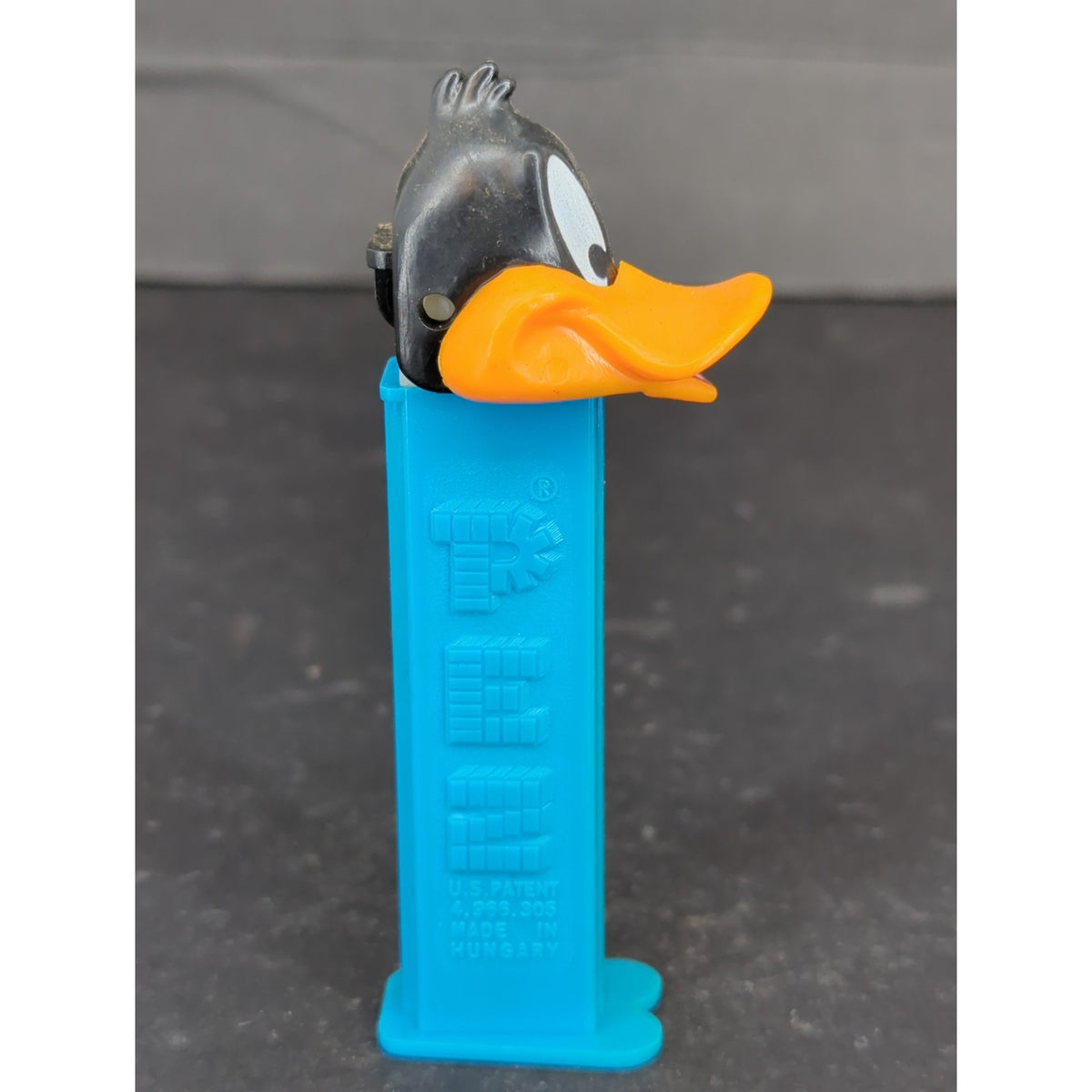1993 Vintage Daffy Duck Pez Dispenser Warner Bros Collectible
