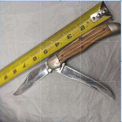 Vintage Folding Pocket Knife Queen #39 Two blade Hunter Winterbottom Jigged Bone