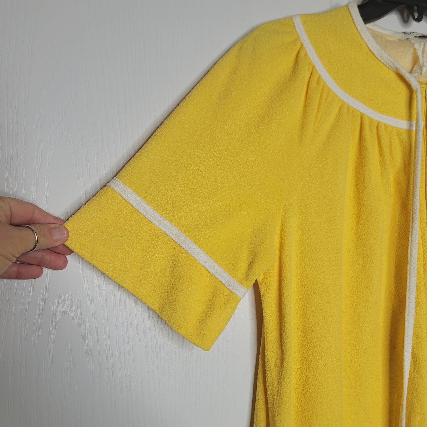 Vintage canary yellow white Housecoat housedress terrycloth pocket Medium/Large