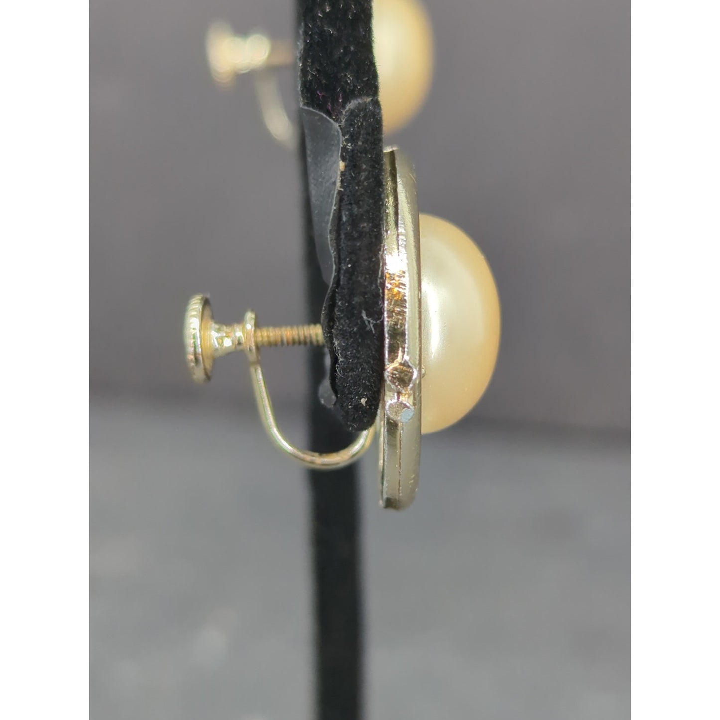 Vintage Gold Tone Faux Pearl Clip On Earrings Retro Statement Jewelry