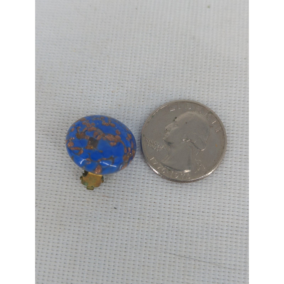 Vintage Blue Gold Fleck Glass Cabochon Clip-On Earrings Retro Mod Round