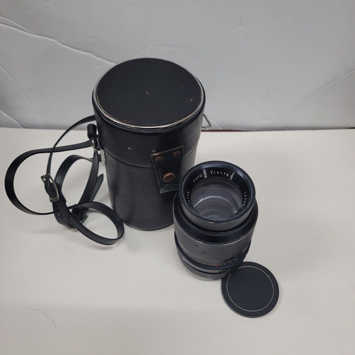 Vivitar 135mm f2.8 Auto MF Telephoto Portrait M42 Screw Mount Lens No. 378003178
